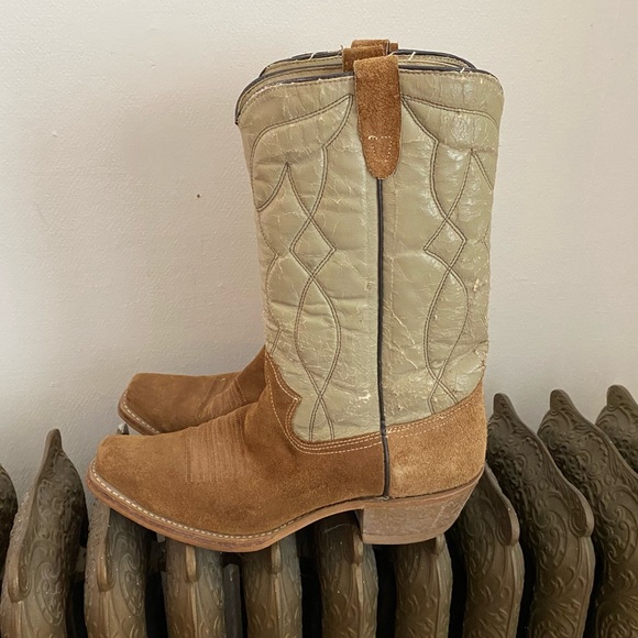 VINTAGE Bronco Cowboy Boots - Picture 1 of 8